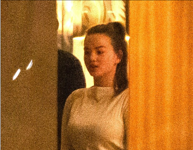 370 тисяч і "герой Донбасу". Чому росіяни так хочуть Джонні Деппа, хоча він їх зневажає